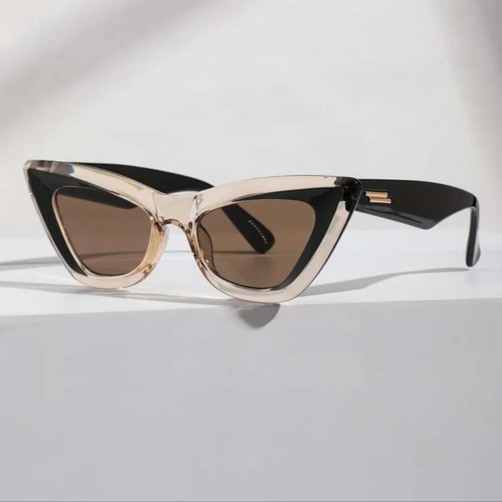New Jayne Boomerang Cateye Comet Girl Sunnies